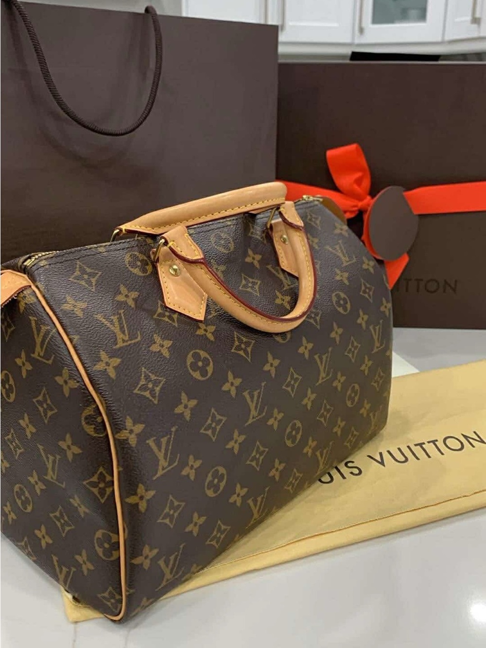 Louis Vuitton Speedy 30